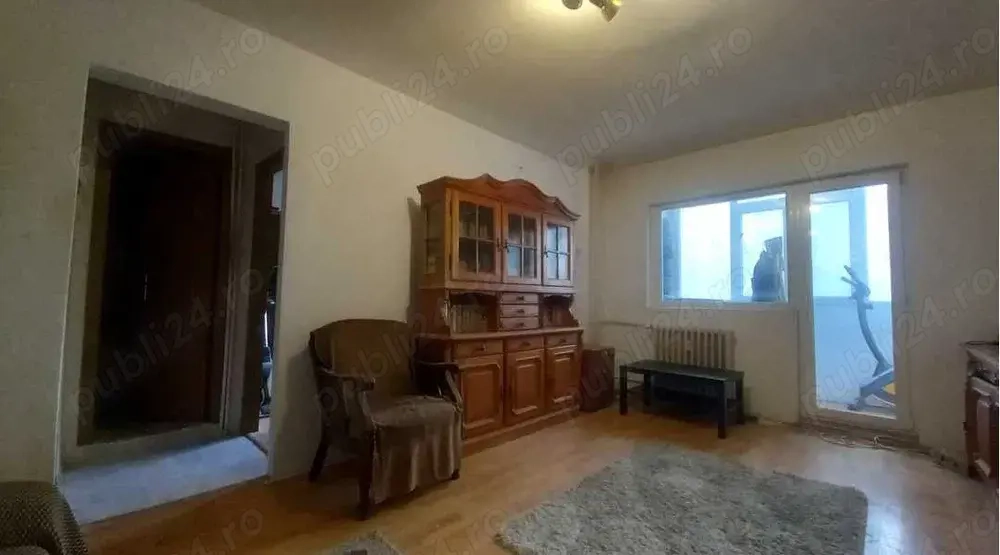 Apartament 4 camere de vanzare Metrou Brancoveanu - Oltenitei
