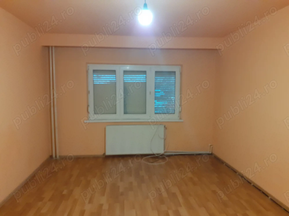 Vanzare  Apart. 2 camere cf.1 decomandat, supr. utila de 49.mp. + balc. de 16.mp. zona Calarasi 4