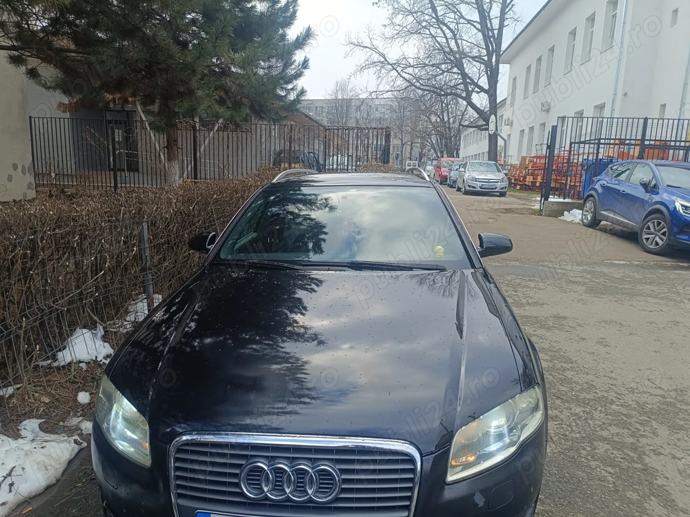 vând audi A4