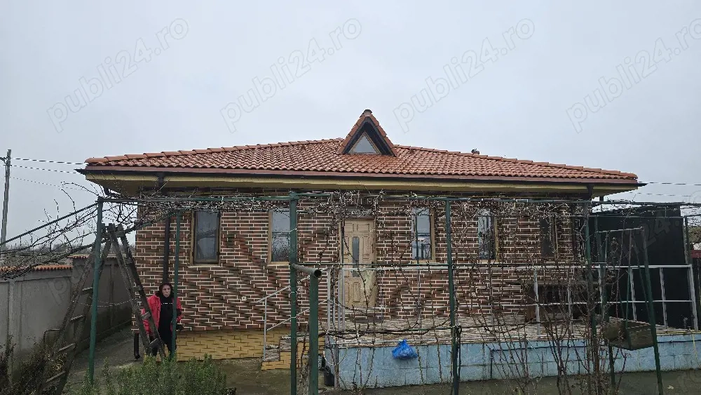 vind casa in Costinesti jud Constanta an constructie 2022 demisol +parter
