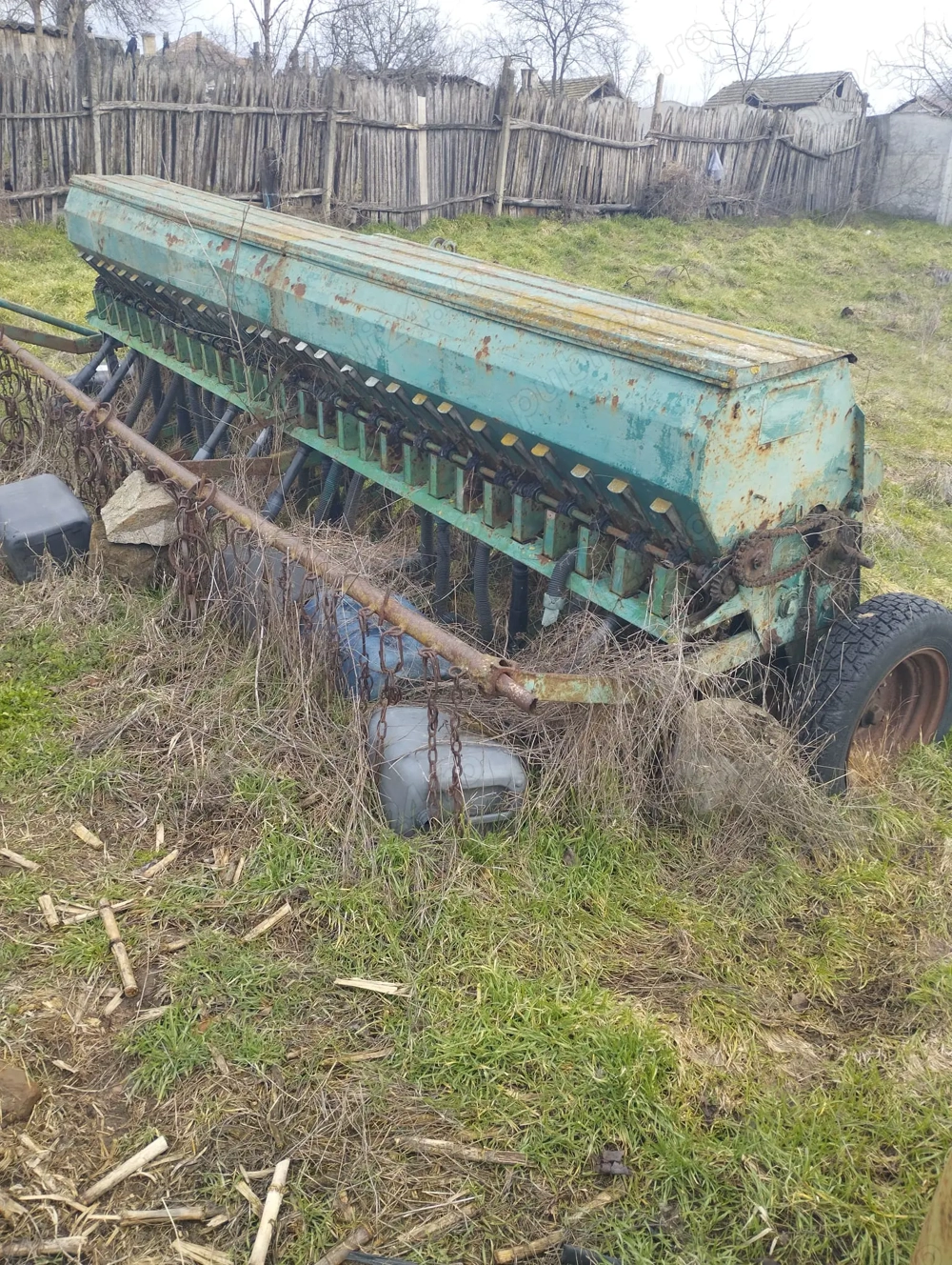 Semănătoare de grâu de vanzare.