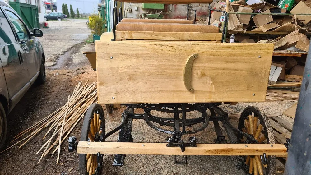 Caleasca pentru evenimente sau colectie