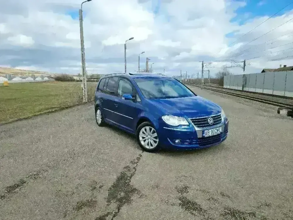 vând  Volkswagen touran 