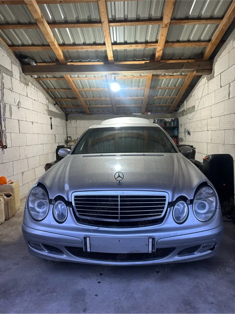 Dezmembrez E-Class e200 