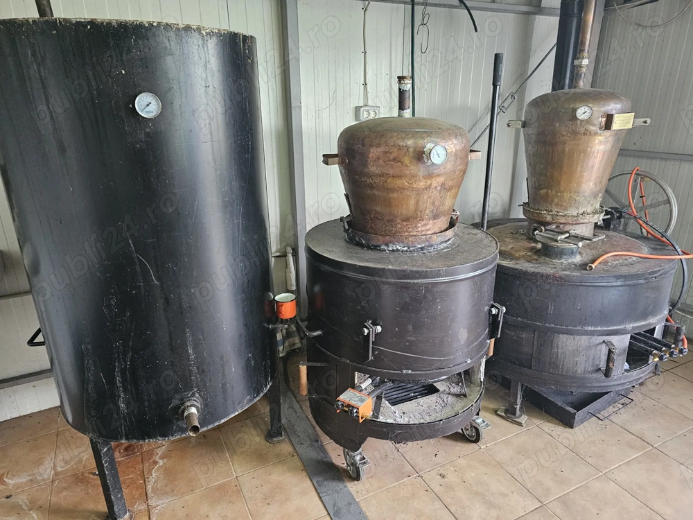 Vand cazane tuica cu  cuptor