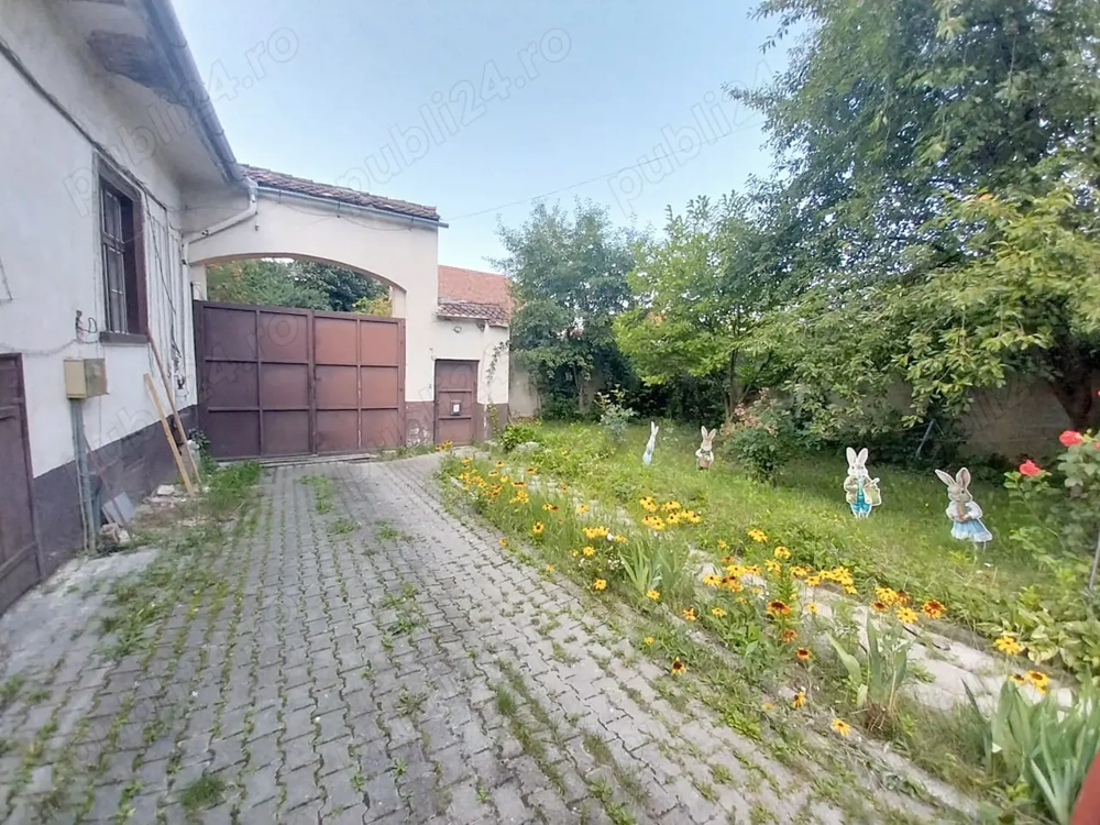 Proprietate generoasă în Râșnov.