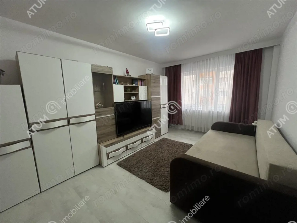 Apartament renovat cu 3 camere si pivnita zona Vasile Aaron Sibiu