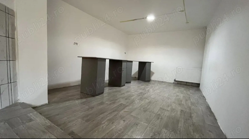 Inchiriez spatiu comercial