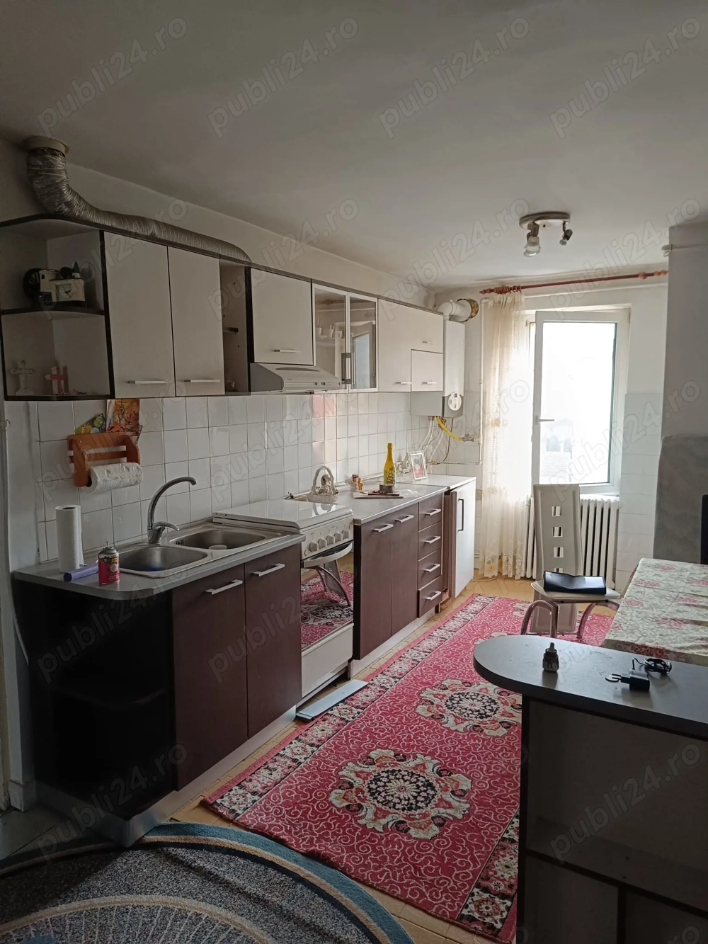 Apartament 4 camere zona Sens et 4