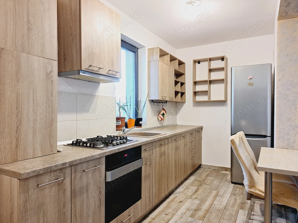 Langa statie autobuz si Profi. Incalzire in pardoseala. Loc de parcare.