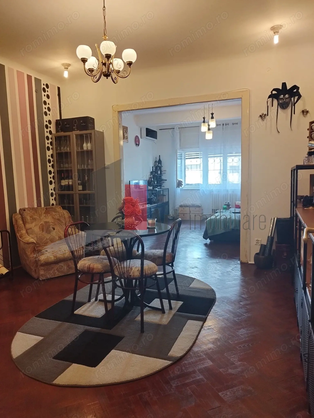 Apartament cu 3 camere de vanzare-Piata Victoriei