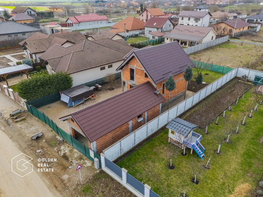Casa noua la gri in localitatea Zadareni, comision 0%