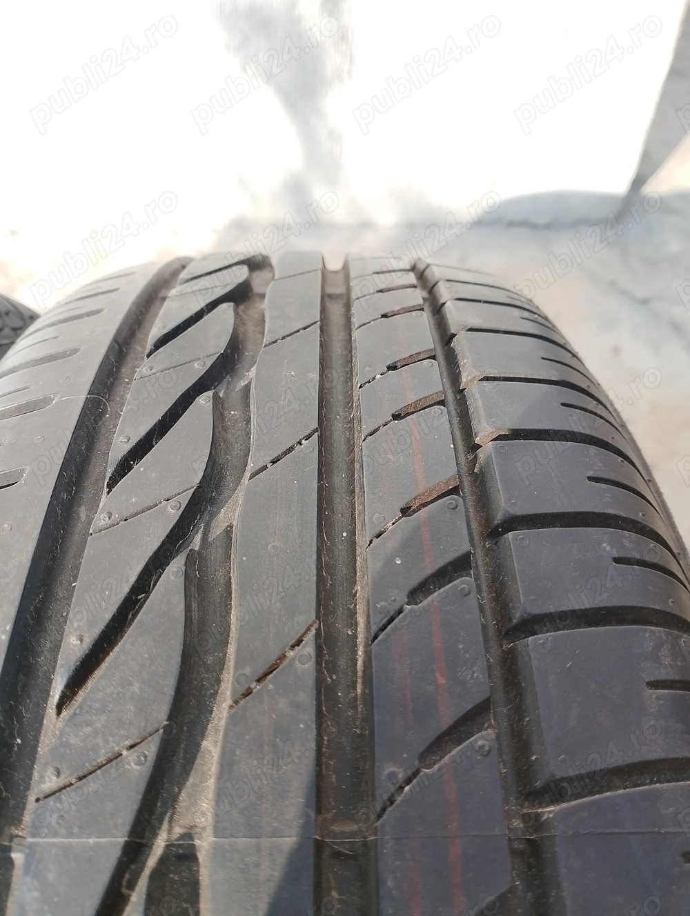Anvelope Bridgestone 205/65/15 noi