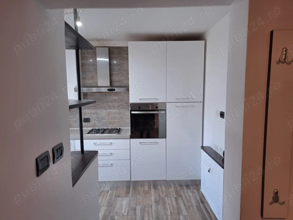 De vânzare, apartament cu 2 camere, zona Gara, lângă Școala 7  Apartamentul este situat la etajul 4 