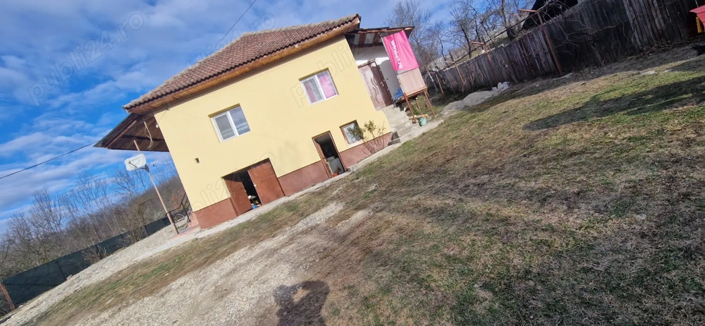 Casa de Vanzare comuna Sinesti sat Mijlocu, Jud. Valcea