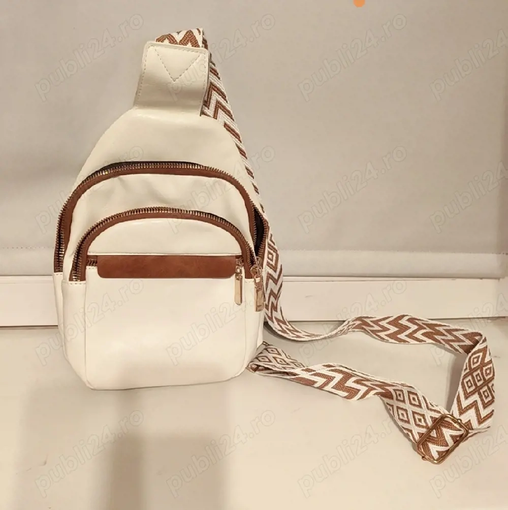 Ghiozdan foarte practic 