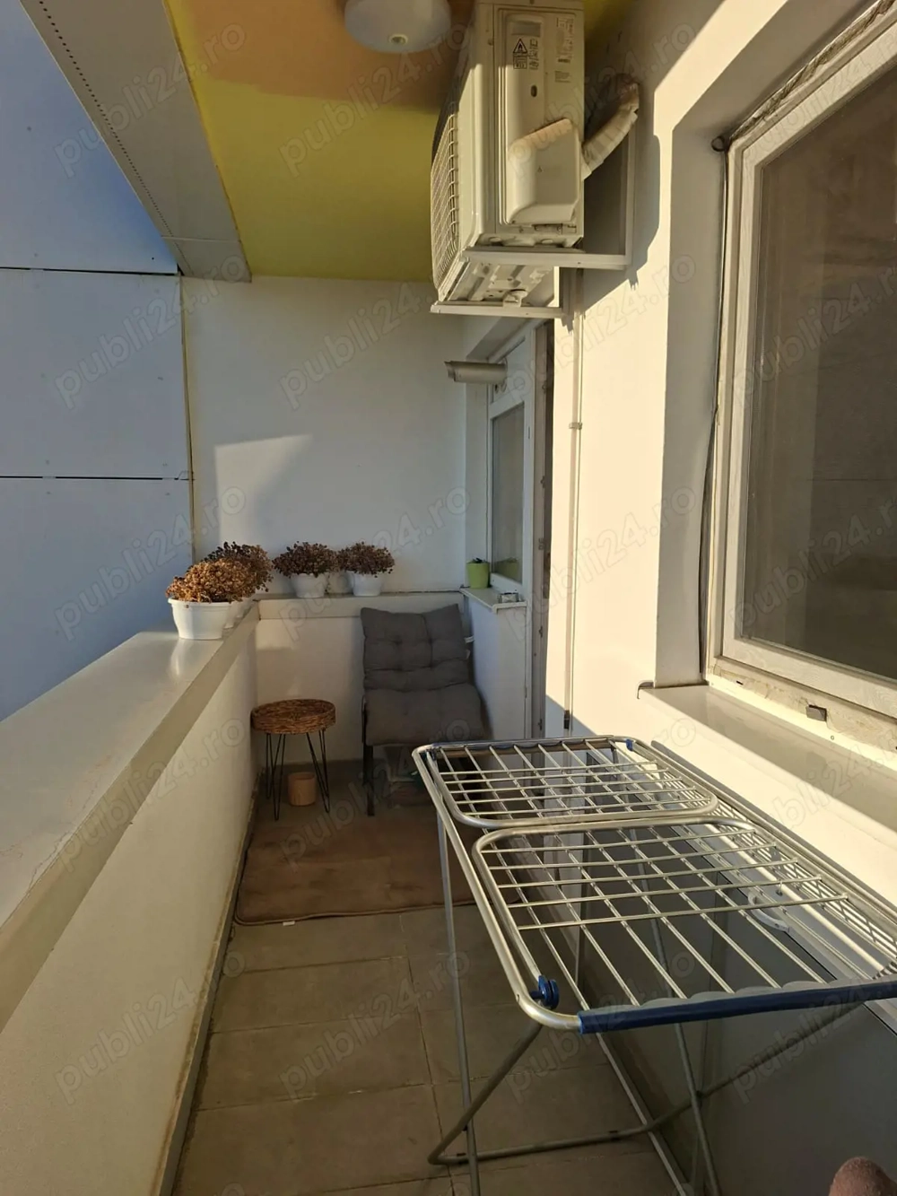 Proprietar inchiriez apartment 2 camere la 5 minute de metrou