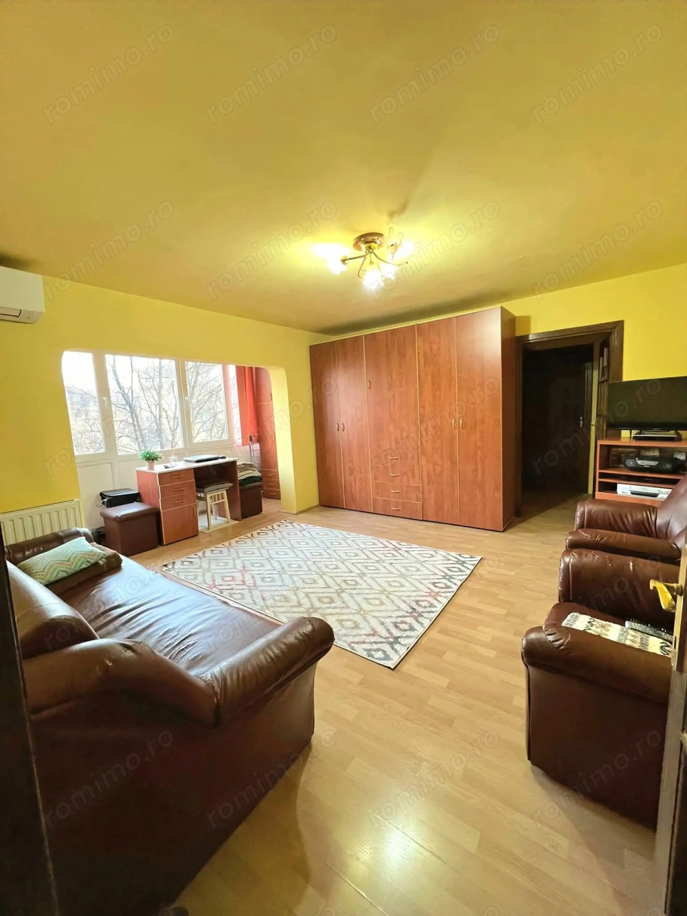 3 CAMERE, 2 BĂI, 2 BALCOANE, ZONA ARADULUI, ETAJ INTERMEDIAR