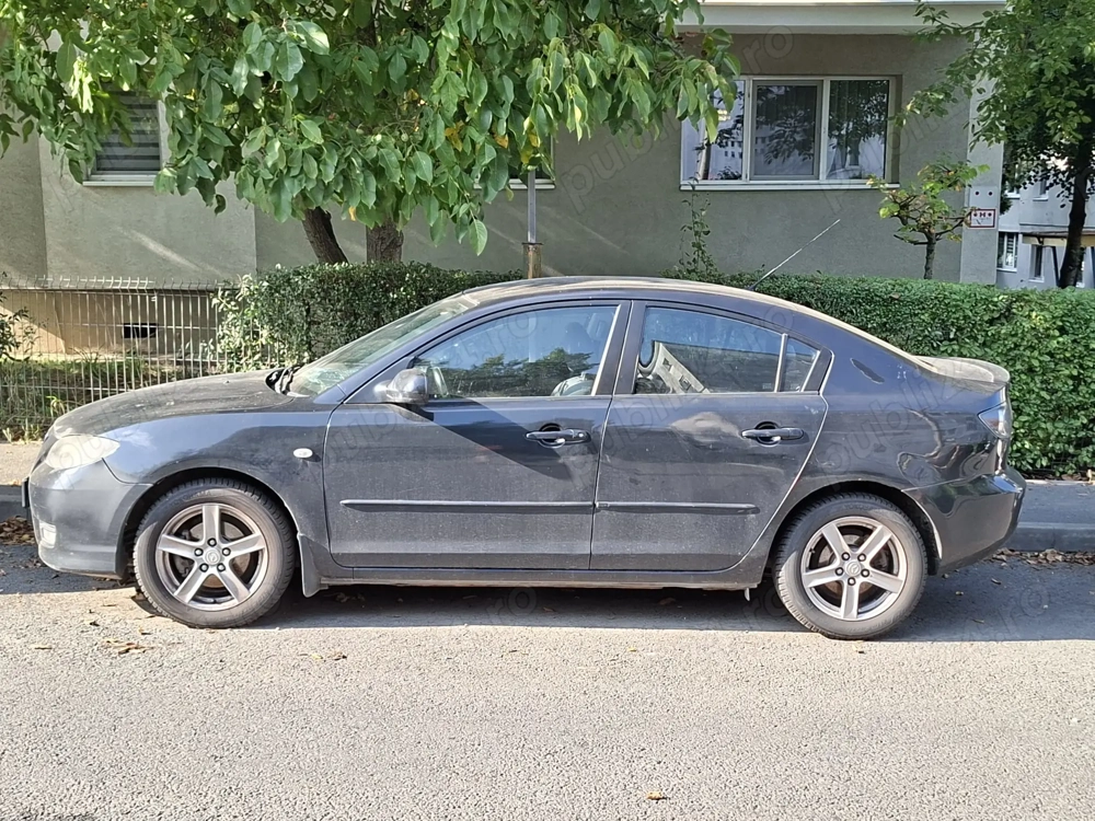 Vand mazda 3 stare buna