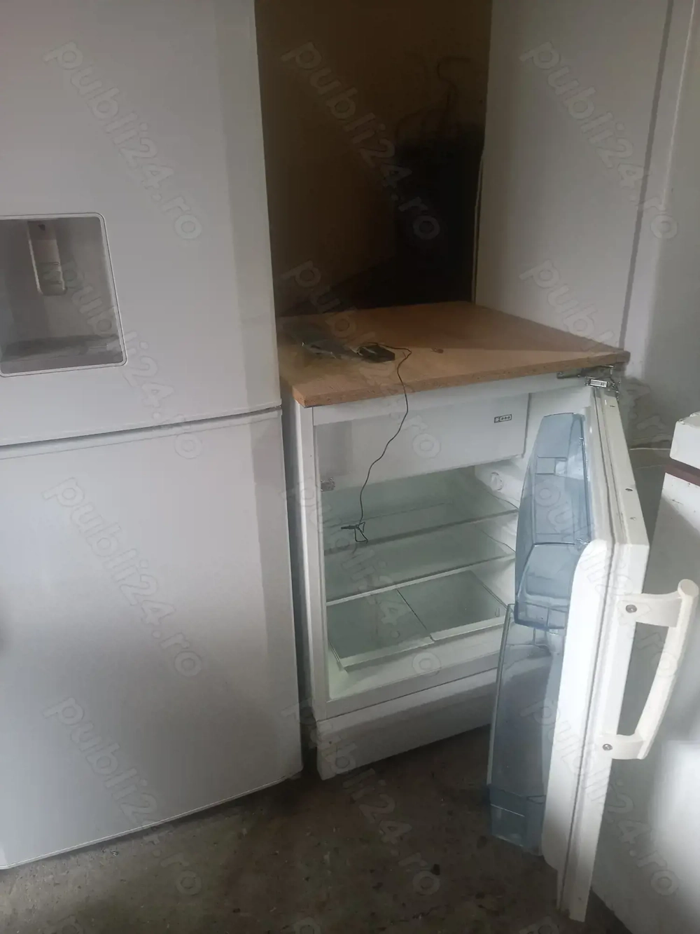 Frigider mic cu congelator whirpool aeg  baunekt