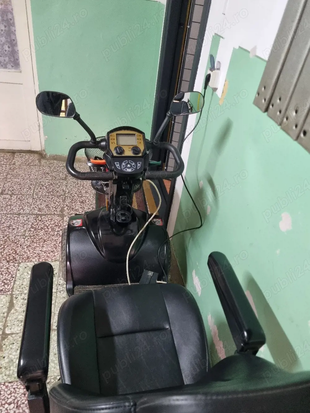 Carut electric moped