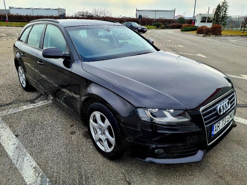 vând Audi a4 b8 break automată 