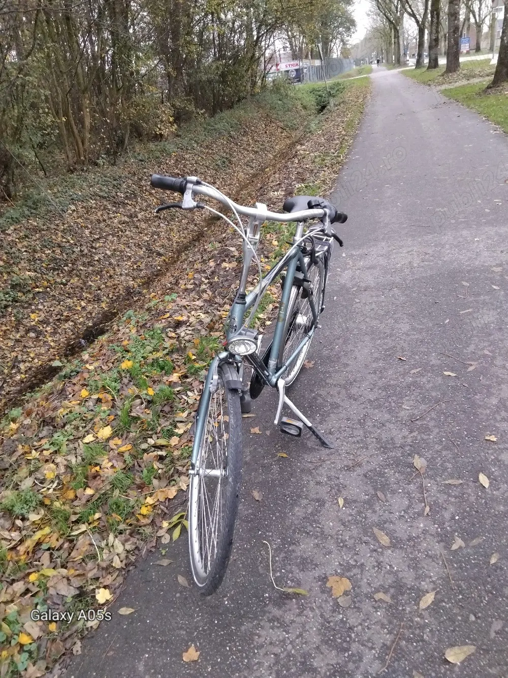 Vînd bicicleta Gazela 