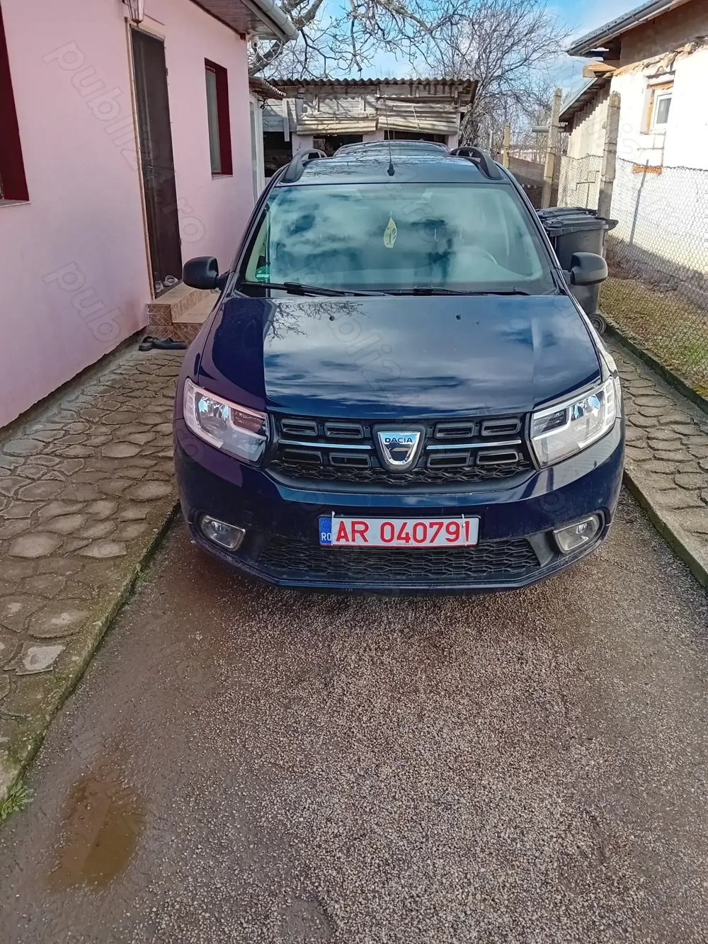 Vand logan mcv an. 2017  46000 km recent adusa nr rosi scoase