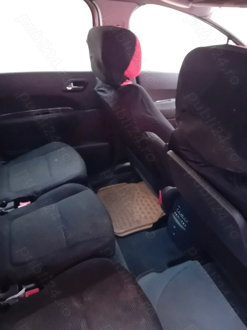 Vand Peugeot 5008 an 2010 .1.6hdi diesel