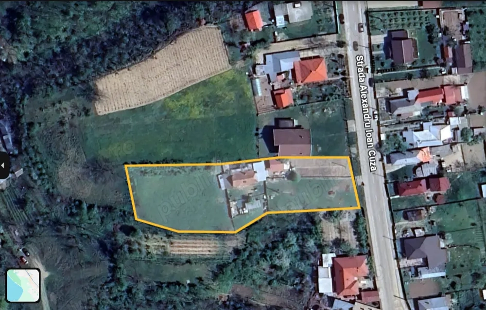Teren si casa de vanzare