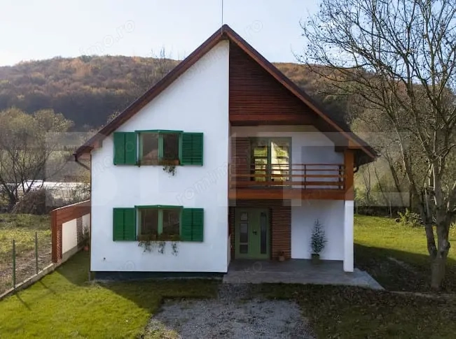 Casa cu design deosebit in Corunca! 200mp!