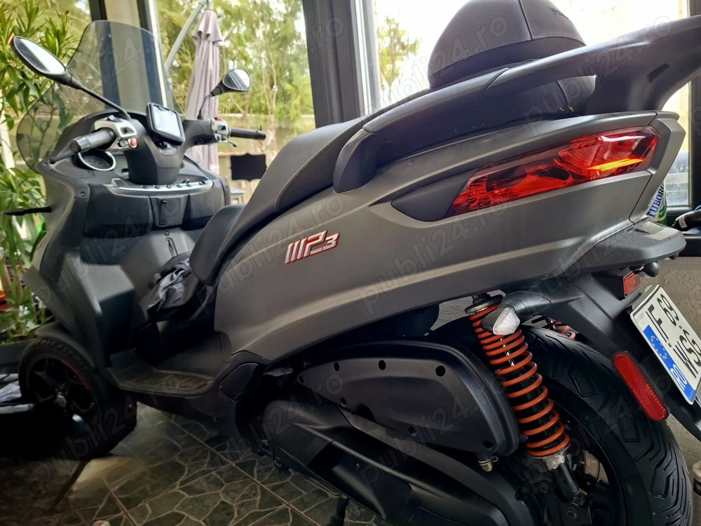Piaggio Mp3 350cc 2021 LT L5e, se conduce cu B. J.Costa