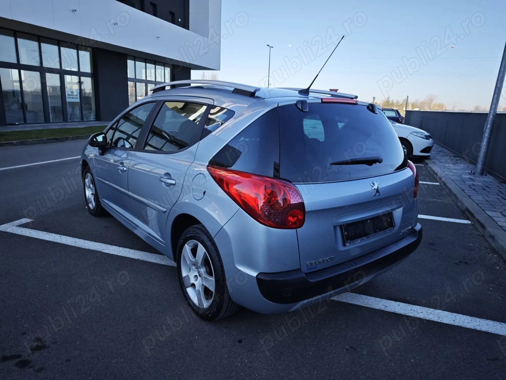 Peugeot 207 sw an 2011 benzina. 1.6 euro5- 2390 euro