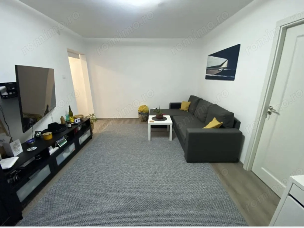 Apartament 2 Camere Etaj Intermediat Zona Semicentrala