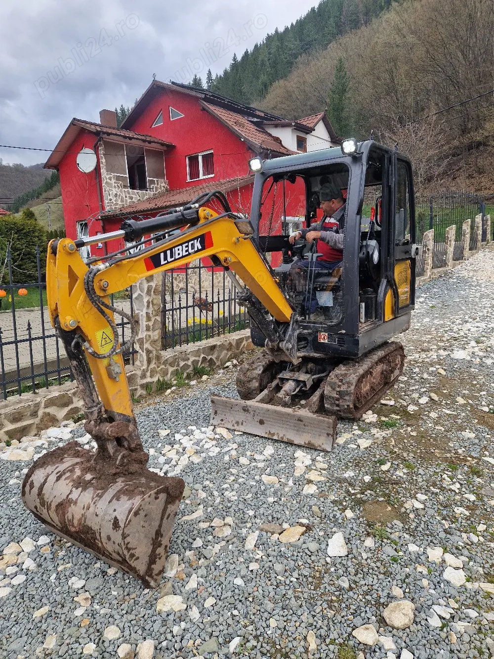 Mini escavator Lubeck ex211