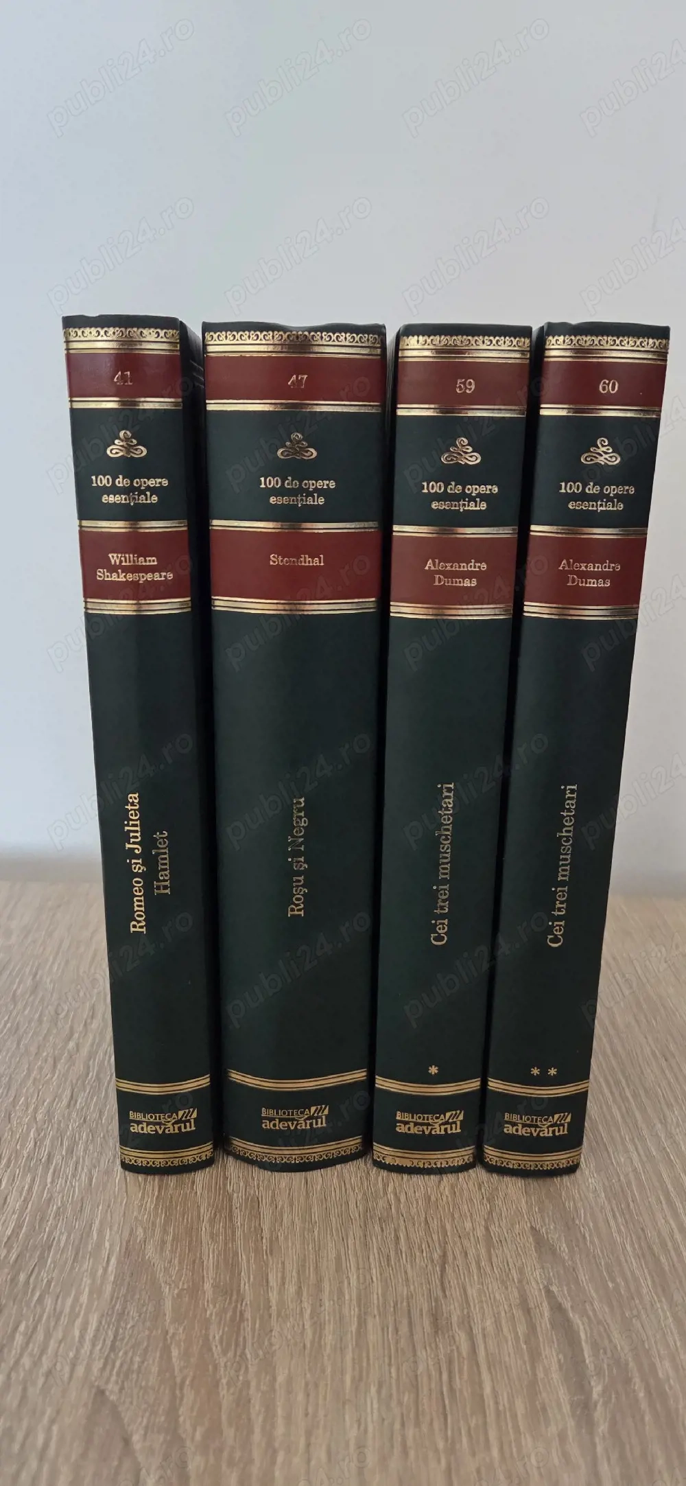 volume din colecția Biblioteca Adevărul 