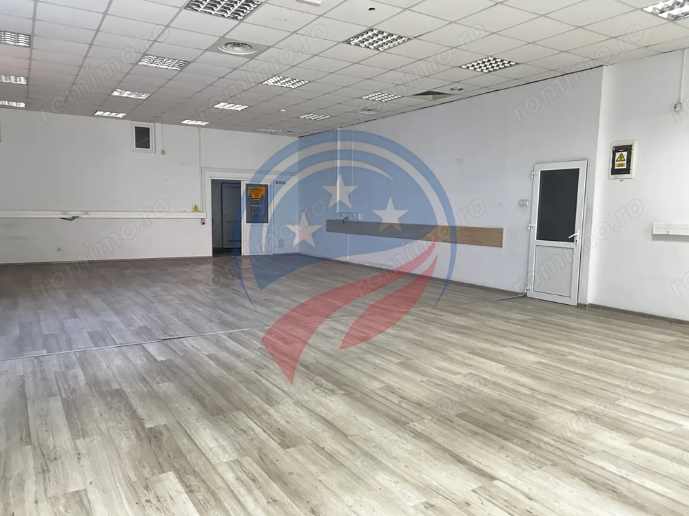 Clădire comercială P+2E, 900 mp