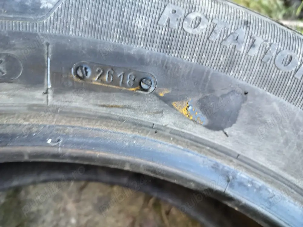 Vand doua anvelope in stare buna.