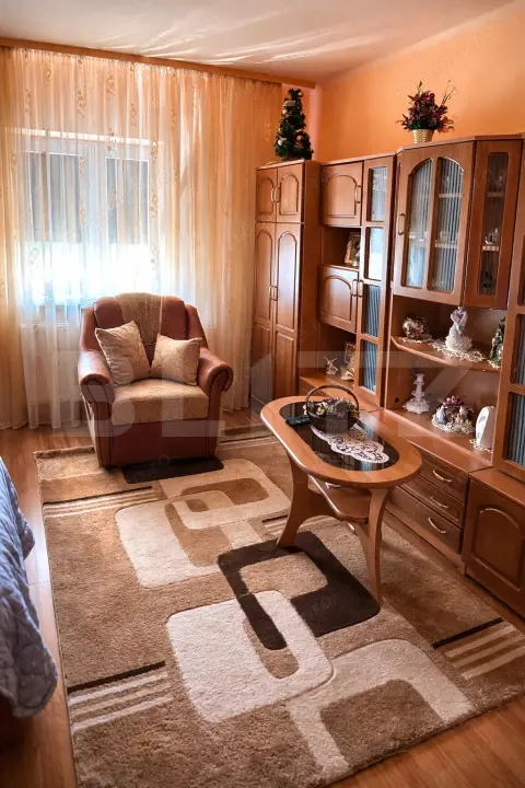 Casă individuală cu curte proprie amenajată și zonă de relaxare complet mobilata