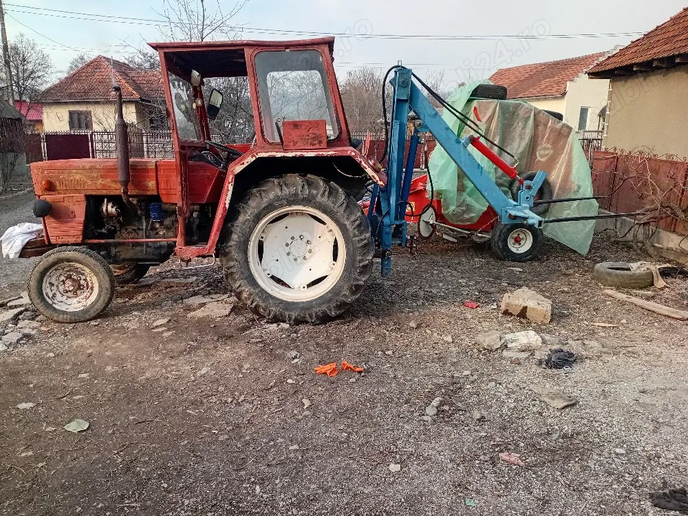 vand tractor utb original 445 cu carte