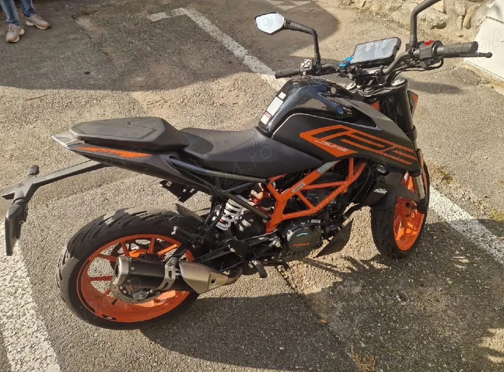 Motor 125 cmc Ktm Duke 2023