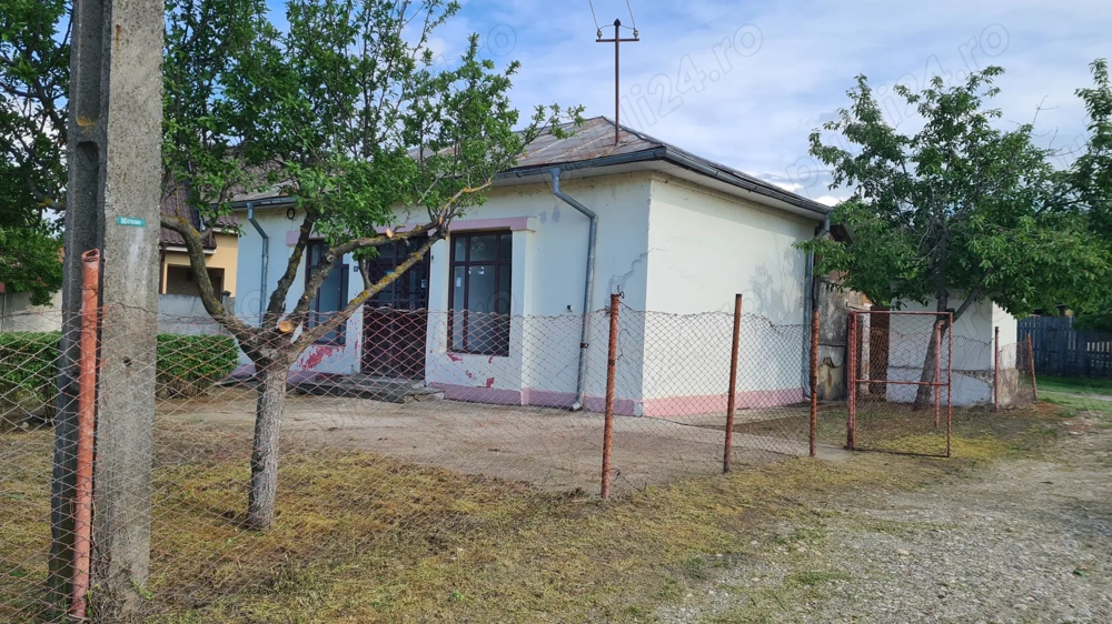 Vând spațiu magazin 