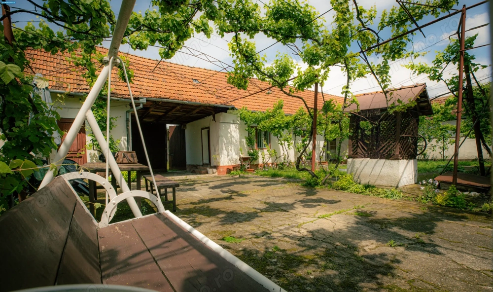 Casa de familie in zona rurala linistita