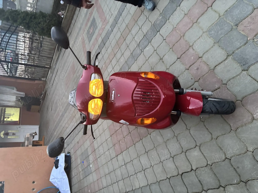 Vând scuter stare bună 