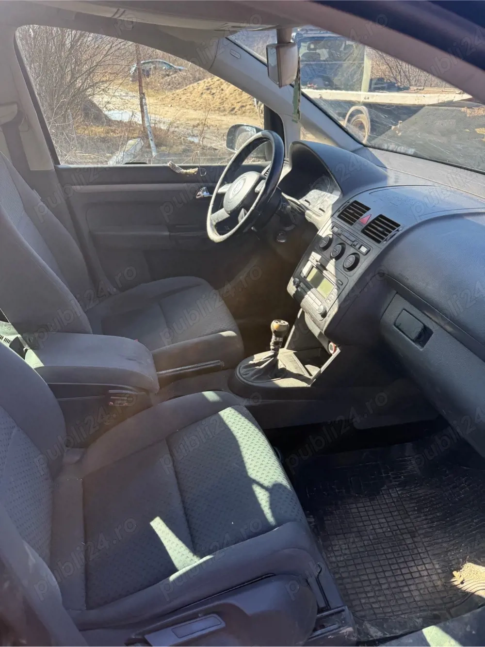 dezmembrez vw touaran 1.9 tdi cod motor BRU