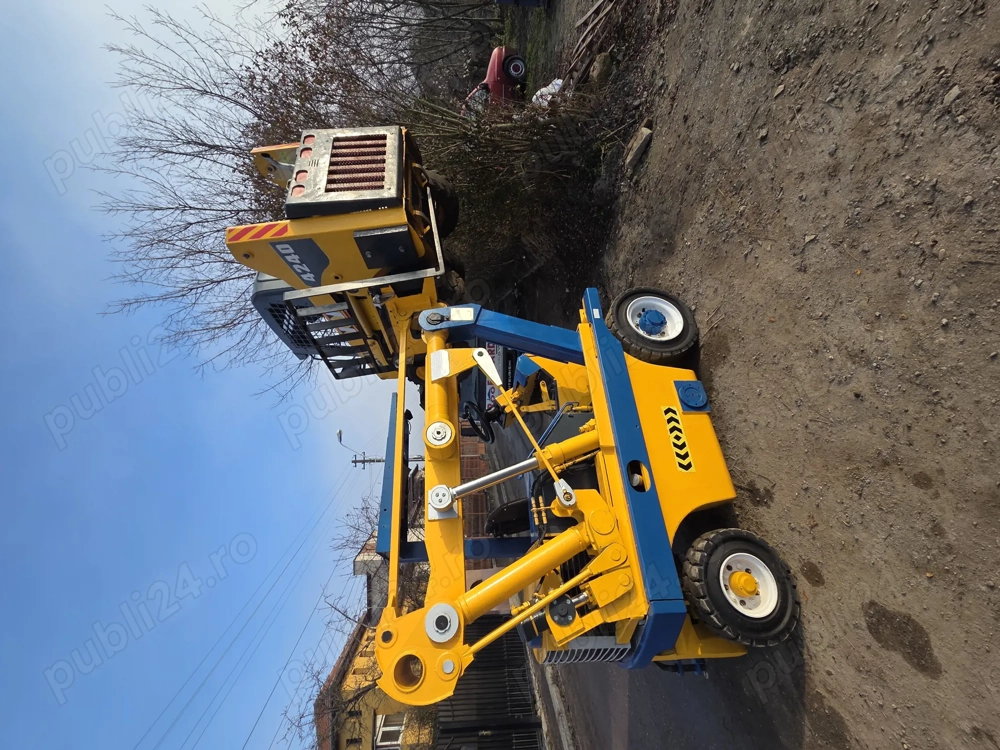 Lucrări cu mini excavatorul și bobcat.