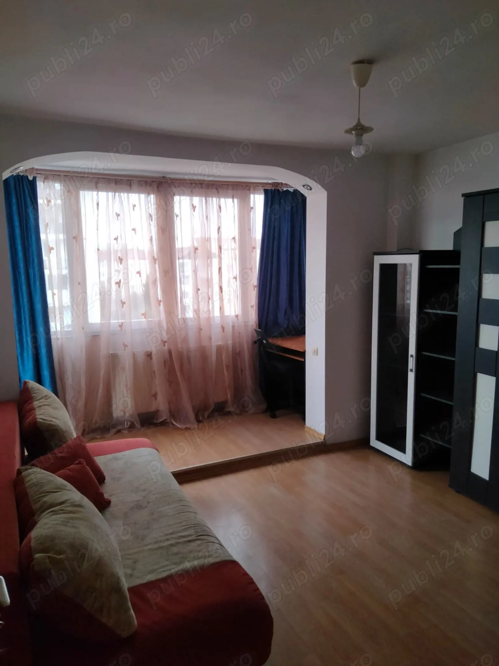 Proprietar închiriez apartament cu 2 camere în Sibiu zona Piața Rahovei