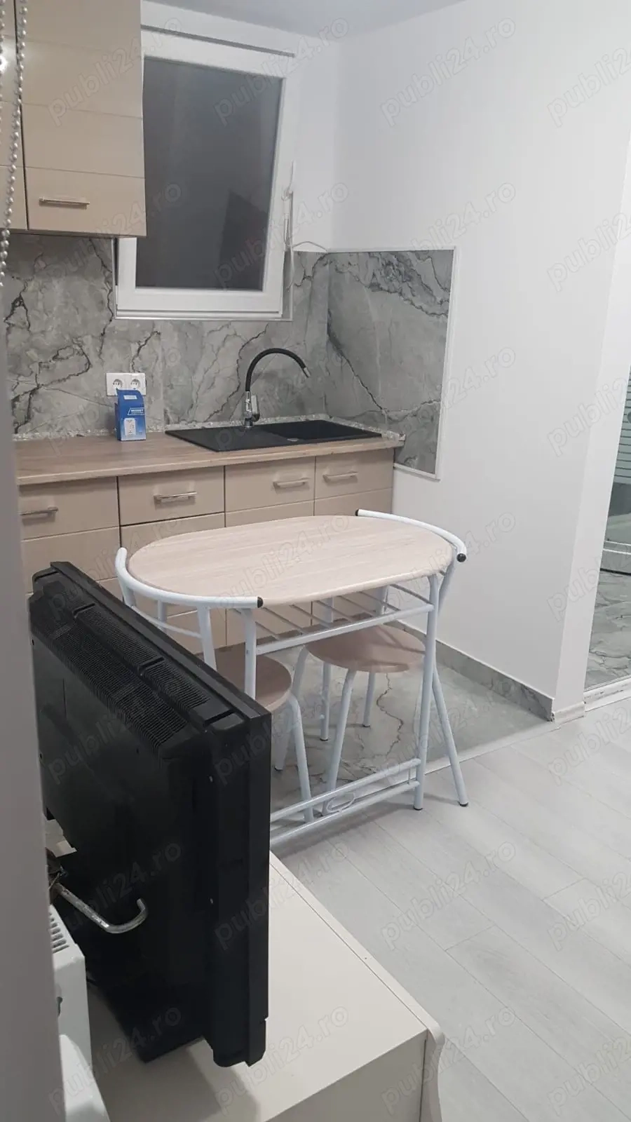 ofer spre inchiriere garsoniera la casa,cu facturi incluse