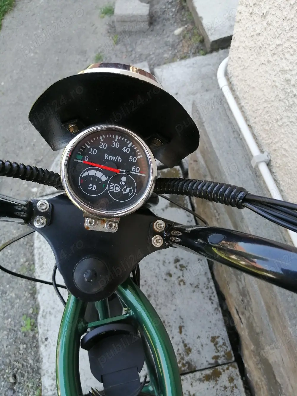 Bicicletă electrică 