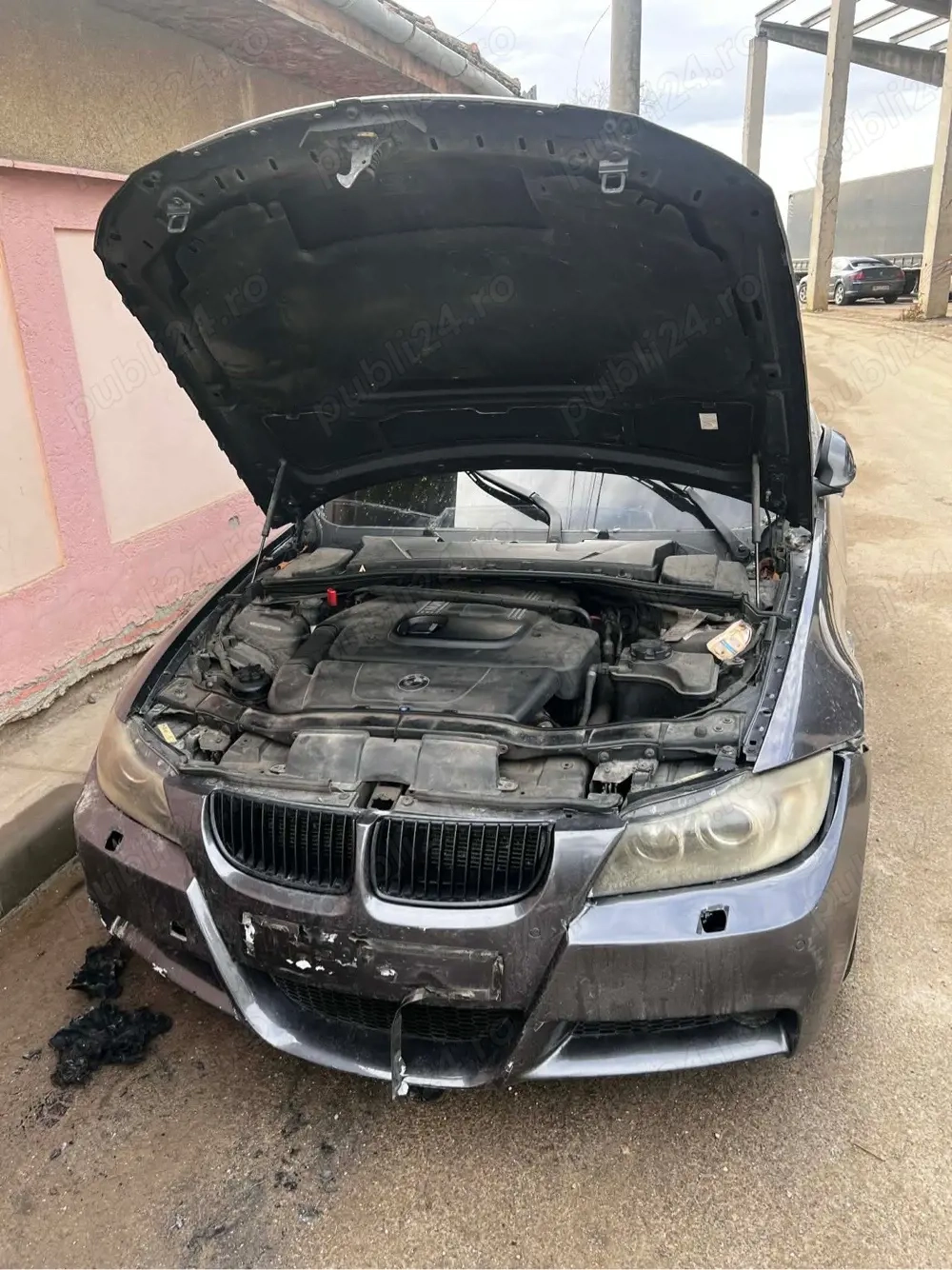Dezmembrez bmw E90 320d 163cp